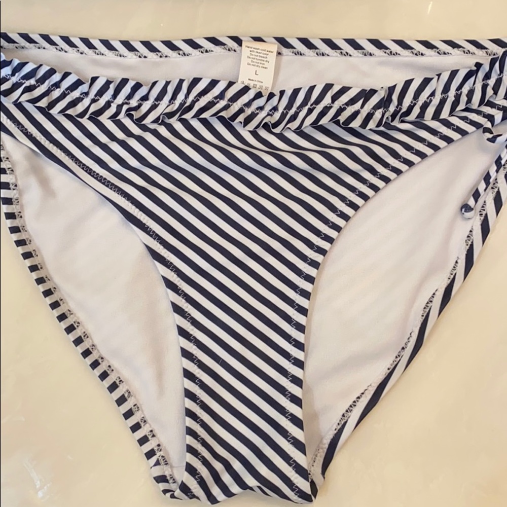 Nautical bikini - Picture 2 of 2